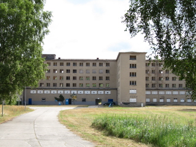 Unvernderter Blick vom Eingang auf den Block 5