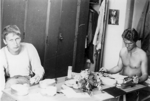 2. BK, Zimmer 3, links Michael Reichel, rechts Uwe Pauling