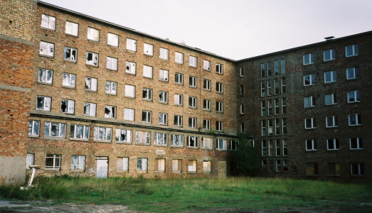 Soviel ist brig geblieben von dem, was uns Angst und Druck machte. Die Kirchenlieder, die wir summten, weil wir sie nicht singen durften, sind geblieben.