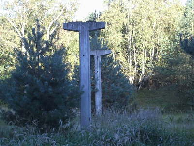 Betontrger, offensichtlich fr Heizungsrohre zw. Kaserne und Dne